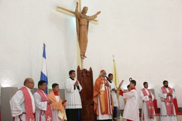 Procesión de Jesús del Triunfo en la Catedral de Managua