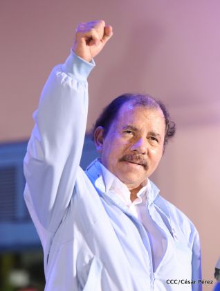 Daniel y Rosario celebran 121 Aniversario del Natalicio del General Sandino