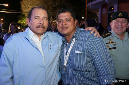 Daniel y Rosario celebran 121 Aniversario del Natalicio del General Sandino