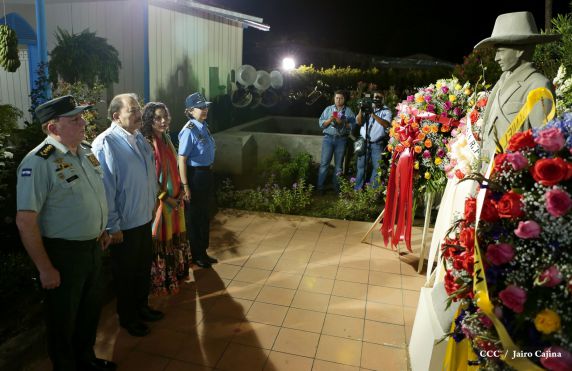 Daniel y Rosario celebran 121 Aniversario del Natalicio del General Sandino