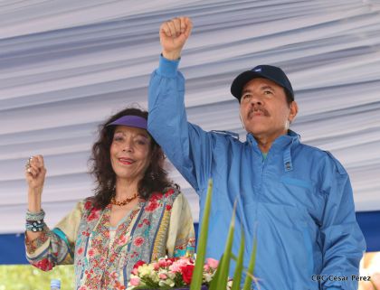 Presidente Daniel y Compañera Rosario en 37 Aniversario del Repliegue a Masaya