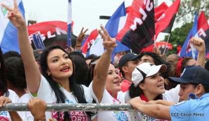 Presidente Daniel y Compañera Rosario en 37 Aniversario del Repliegue a Masaya