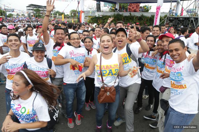 Presidente Daniel y Compañera Rosario en 37 Aniversario del Repliegue a Masaya