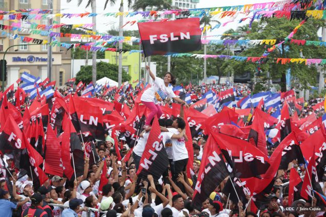 Presidente Daniel y Compañera Rosario en 37 Aniversario del Repliegue a Masaya