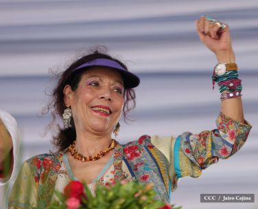Presidente Daniel y Compañera Rosario en 37 Aniversario del Repliegue a Masaya