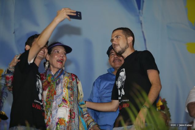 Presidente Daniel y Compañera Rosario en 37 Aniversario del Repliegue a Masaya
