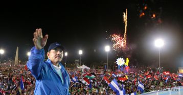 Daniel y Rosario celebran el 37 Aniversario de la Revolución Popular Sandinista