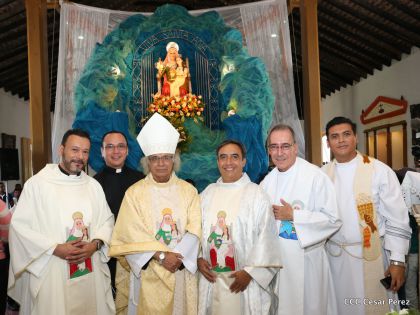 Cardenal Brenes oficia Misa en honor a Santa Ana