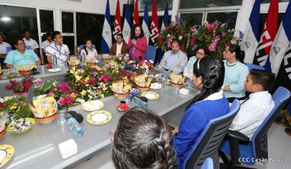 Entregan Medalla “Presidente de la República” a maestros eméritos y a los mejores maestros y estudiantes de Nicaragua
