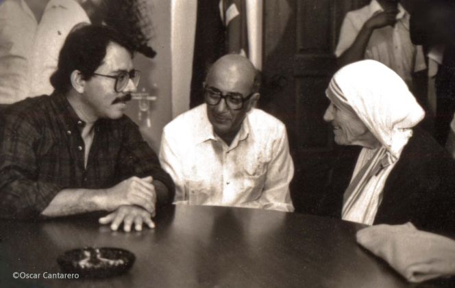El encuentro entre Santa Teresa de Calcuta y el Comandante Daniel Ortega