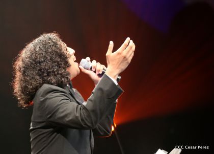 Homenaje a Juan Gabriel en el Teatro Nacional Rubén Darío