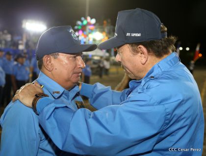 Daniel y Rosario presiden Acto del 37 Aniversario de la Policía Nacional
