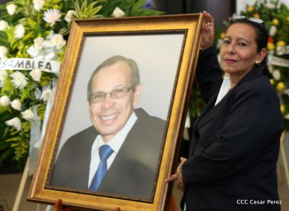 Vela de cuerpo presente del compañero René Núñez Téllez