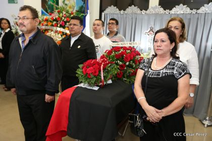 Vela de cuerpo presente del compañero René Núñez Téllez