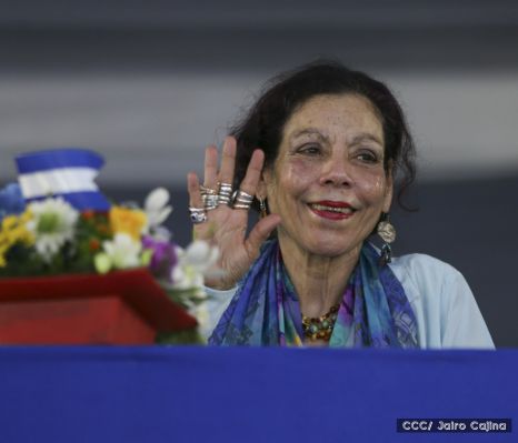 Más Fotos del Desfile Patrio en la Avenida de Bolívar a Chávez