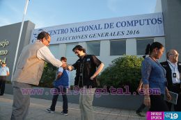 Invitados electorales visitan Centro de Cómputos del CSE