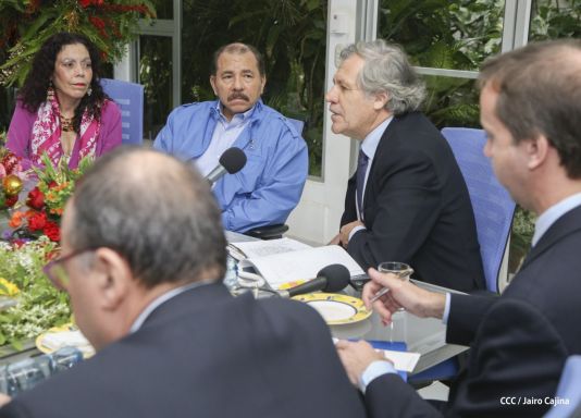 Presidente Daniel y Compañera reciben al Secretario General OEA, Luis Almagro