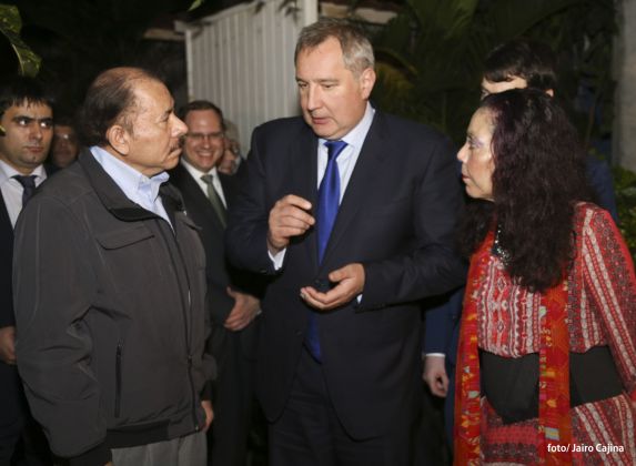 Daniel y Rosario se reúnen con Vice Primer Ministro de Rusia, Dmitri Rogozin