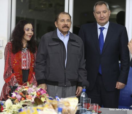 Daniel y Rosario se reúnen con Vice Primer Ministro de Rusia, Dmitri Rogozin