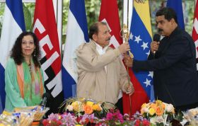 Presidente Daniel y Compañera Rosario celebran con el Presidente Maduro el 10 Aniversario de Nicaragua en el ALBA