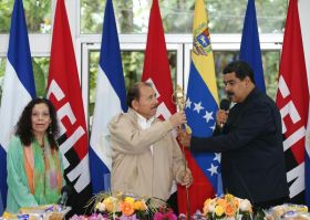 Presidente Daniel y Compañera Rosario celebran con el Presidente Maduro el 10 Aniversario de Nicaragua en el ALBA