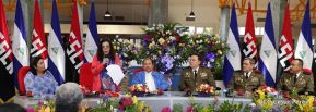 Daniel y Rosario presiden Acto de Ascenso en Grados y Entrega de Memoria Anual del Ejército