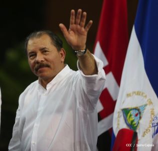 Presidente Daniel recibe Antorcha Centroamericana