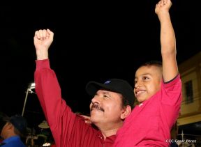 Daniel y Rosario junto al pueblo celebran 38 años del Repliegue a Masaya