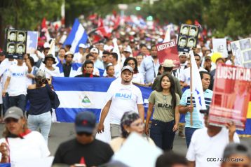 Estudiantes comprometidos por la Paz y la Justicia para las víctimas del terrorismo golpista