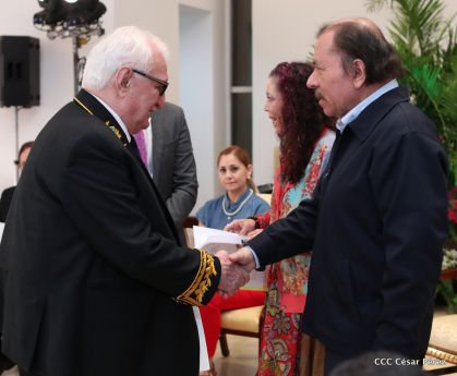 Presentación de Cartas Credenciales de 13 embajadores de países hermanos