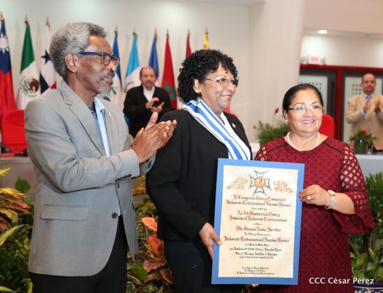 Presidente Daniel con diputados del Parlamento Centroamericano