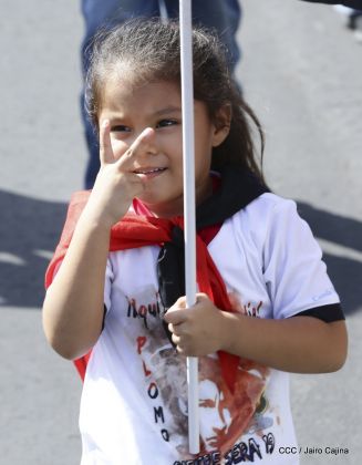 Caminata ¡Mujeres por la Vida! ¡Aquí Nos Ilumina un Sol que No Declina!