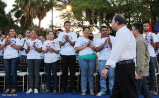 Daniel y Rosario en acto del 80 Aniversario del Tránsito a la Inmortalidad del General Augusto C. Sandino