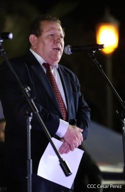 Homenaje musical a Armando Manzanero en la Plaza de la Revolución