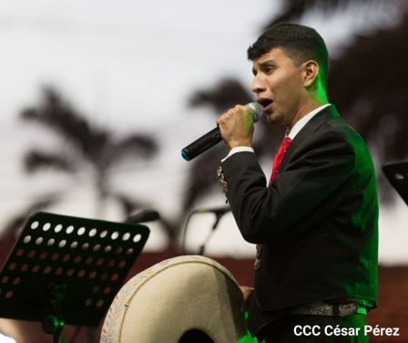 Concierto “Amor de Madre” en el Puerto Salvador Allende