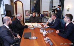 Comandante Daniel recibe mensaje del Presidente de la Federación de Rusia, Compañero Vladimir Putin