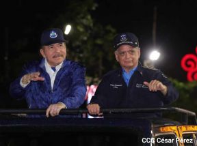 Desfile Policial "En Fuerzas de Victorias" desde la Avenida de Bolívar a Chávez