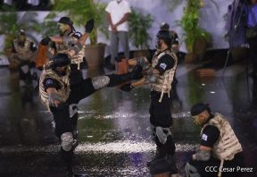Desfile Policial "En Fuerzas de Victorias" desde la Avenida de Bolívar a Chávez