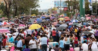 Cardenal Brenes participa en Viacrucis Penitencial