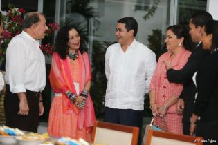Juramentan a miembros de los Consejos Regionales de la Costa Caribe