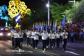 Comandante Daniel y Compañera Rosario reciben Antorcha de la Libertad Centroamericana