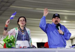 Desfile Escolar 2023 desde la Avenida de Bolívar a Chávez