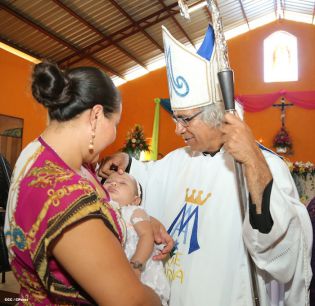Cardenal Brenes oficia misa en honor a María Auxiliadora