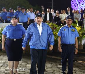 Conmemoración de los 45 años de fundación de la Policía Nacional y el Ministerio del Interior
