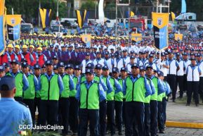Conmemoración de los 45 años de fundación de la Policía Nacional y el Ministerio del Interior