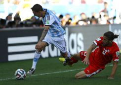 Argentina vence a Suiza y pasa a cuartos de final