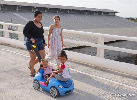 Entregamos a las familias nicaragüenses Paso a Desnivel Comandante Julio Buitrago Urroz