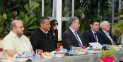 Daniel y Rosario se reúnen con presidente de HKND, señor Wang Jing