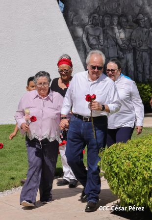 Conmemoración al Comandante Carlos Fonseca reúne a Juventud Sandinista y servidores públicos