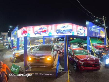 Familias de Managua disfrutan de la Feria Ganadera Navidad 2025